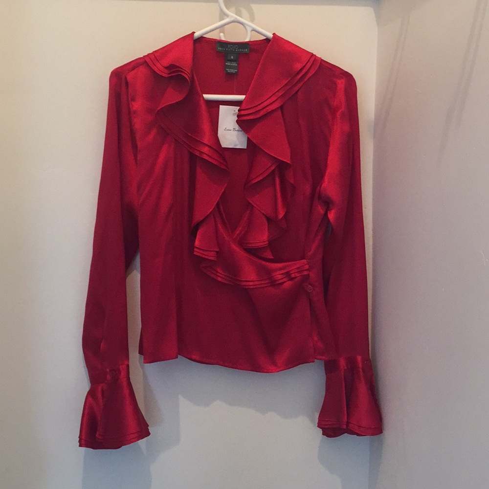 NWT Saks silk top with ruffled collar/sleeves.